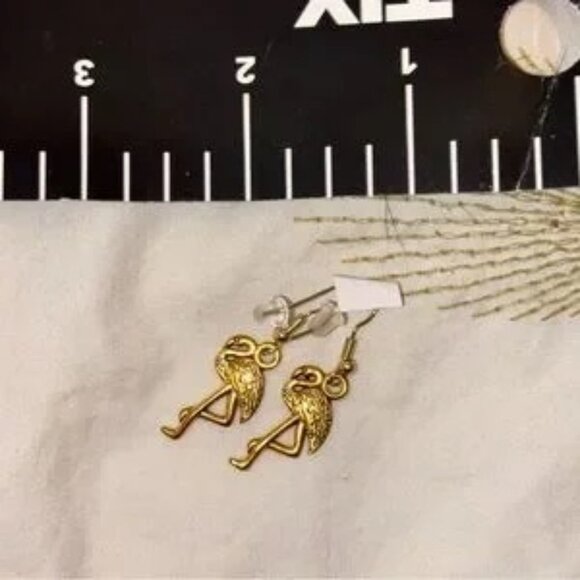 NWOT BRASS Flamingo Urban Gold Earrings - Picture 7 of 7